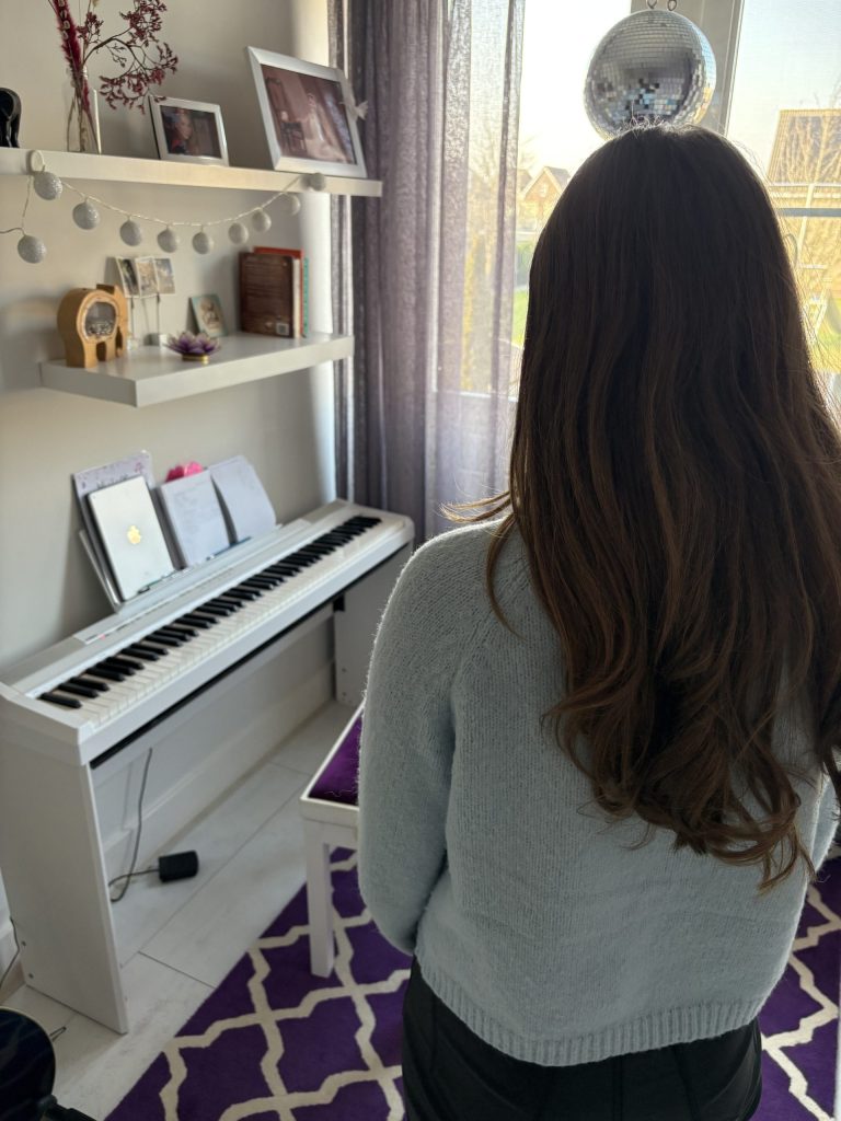 Leerling met piano